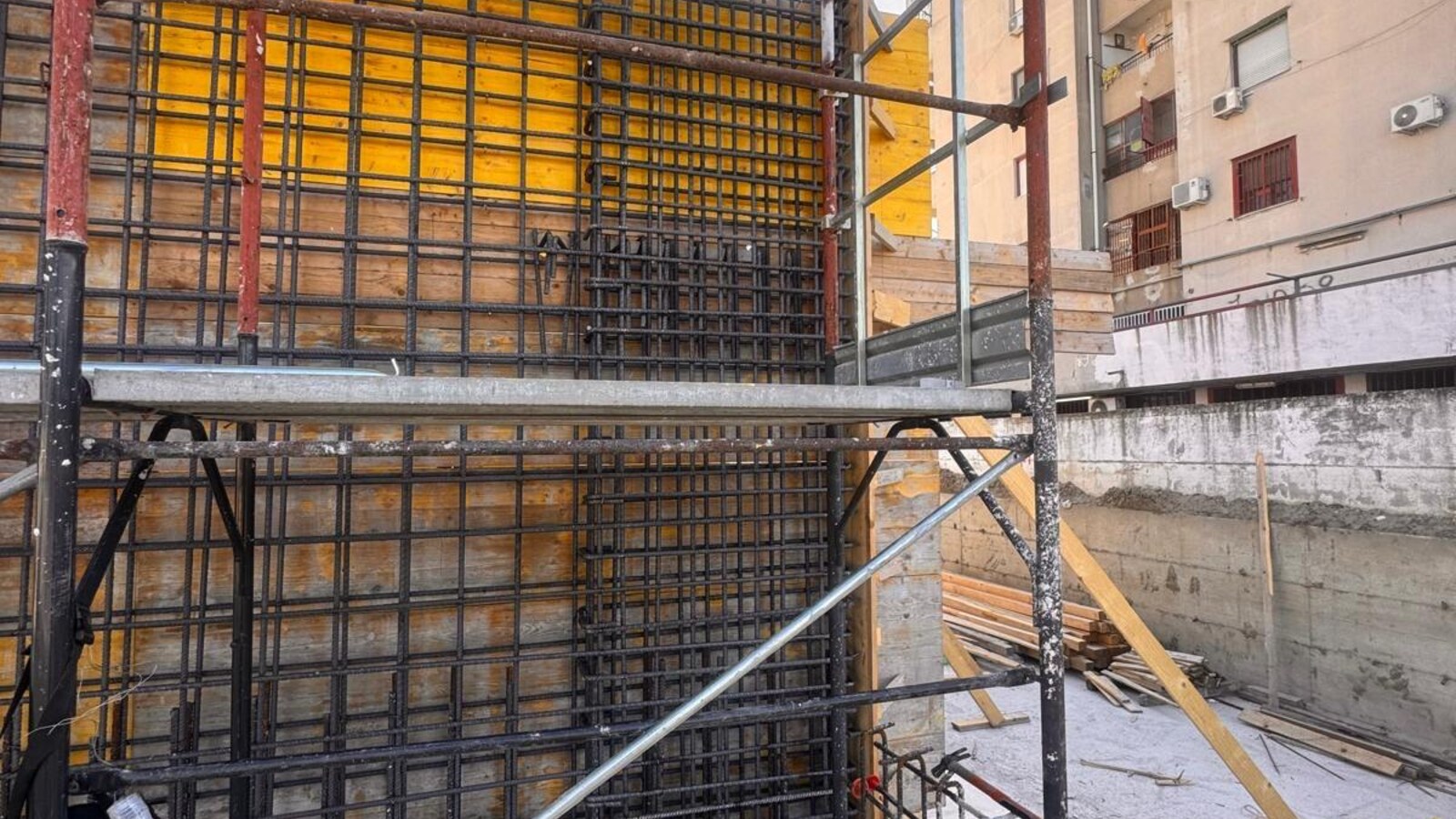 Armature e lavorazioni in un cantiere reale di Gruppo Capasso